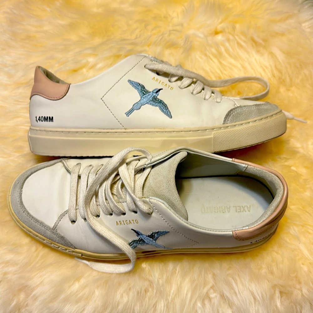Axel Arigato 1.40MM with blue and silver bird detail. Size 40 EU, 9 US.